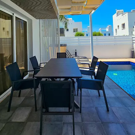 Nissi Azure * Agia Napa